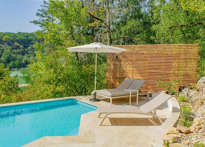 Semesterbostad House